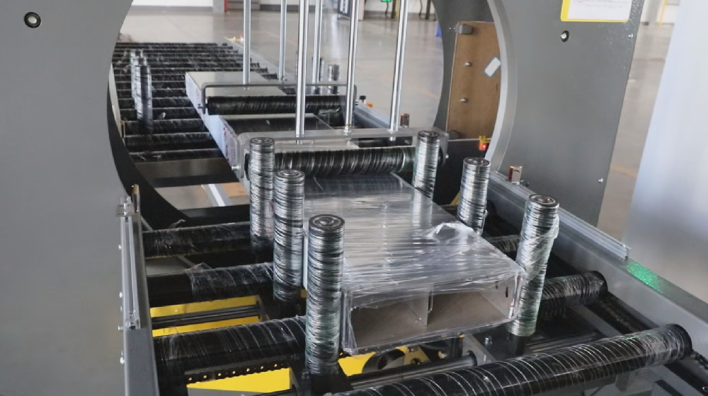 水平纏繞機(jī):長(zhǎng)條形貨物的 “專(zhuān)屬包裝專(zhuān)家”